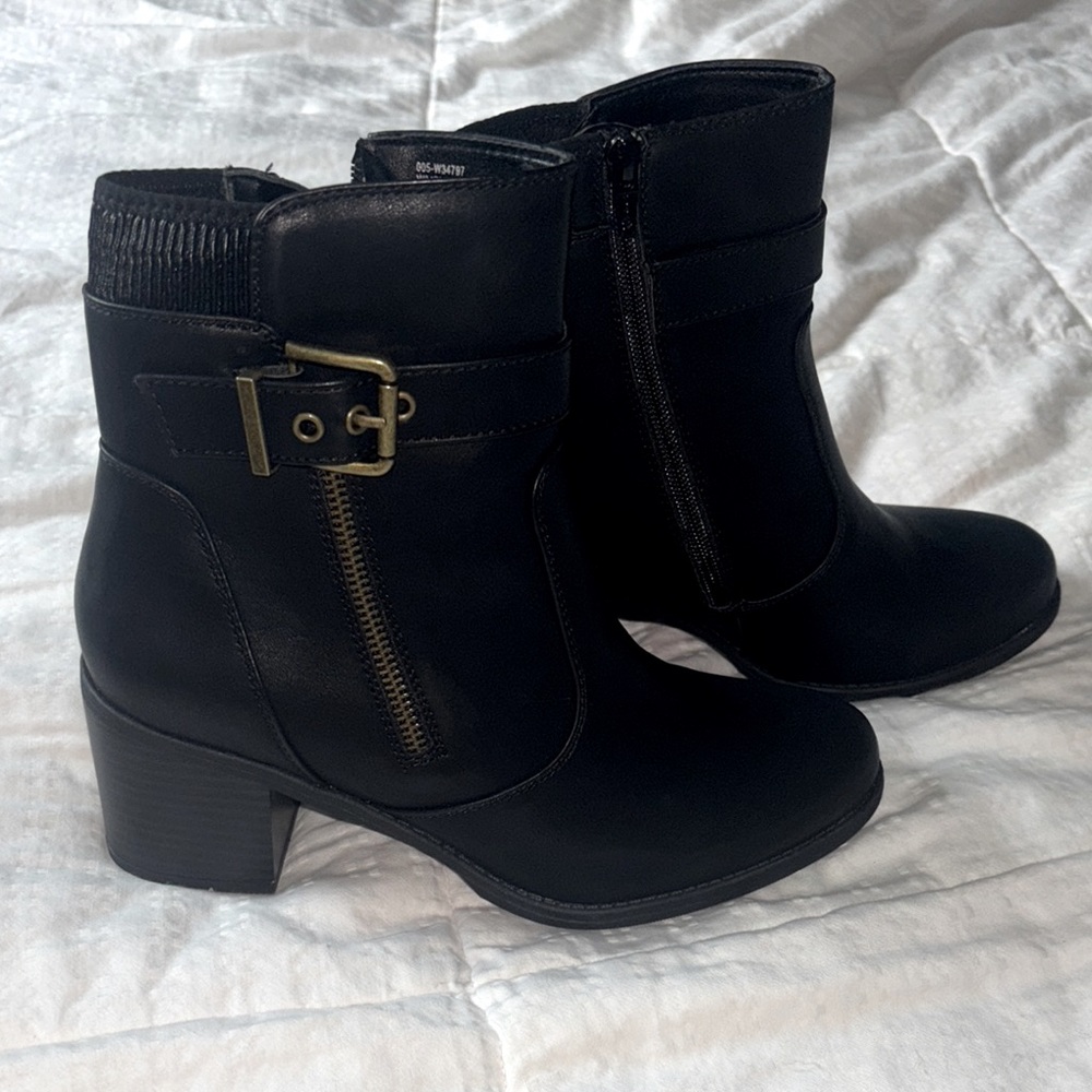 Women’s White Mountain Desert Block Heel Boot